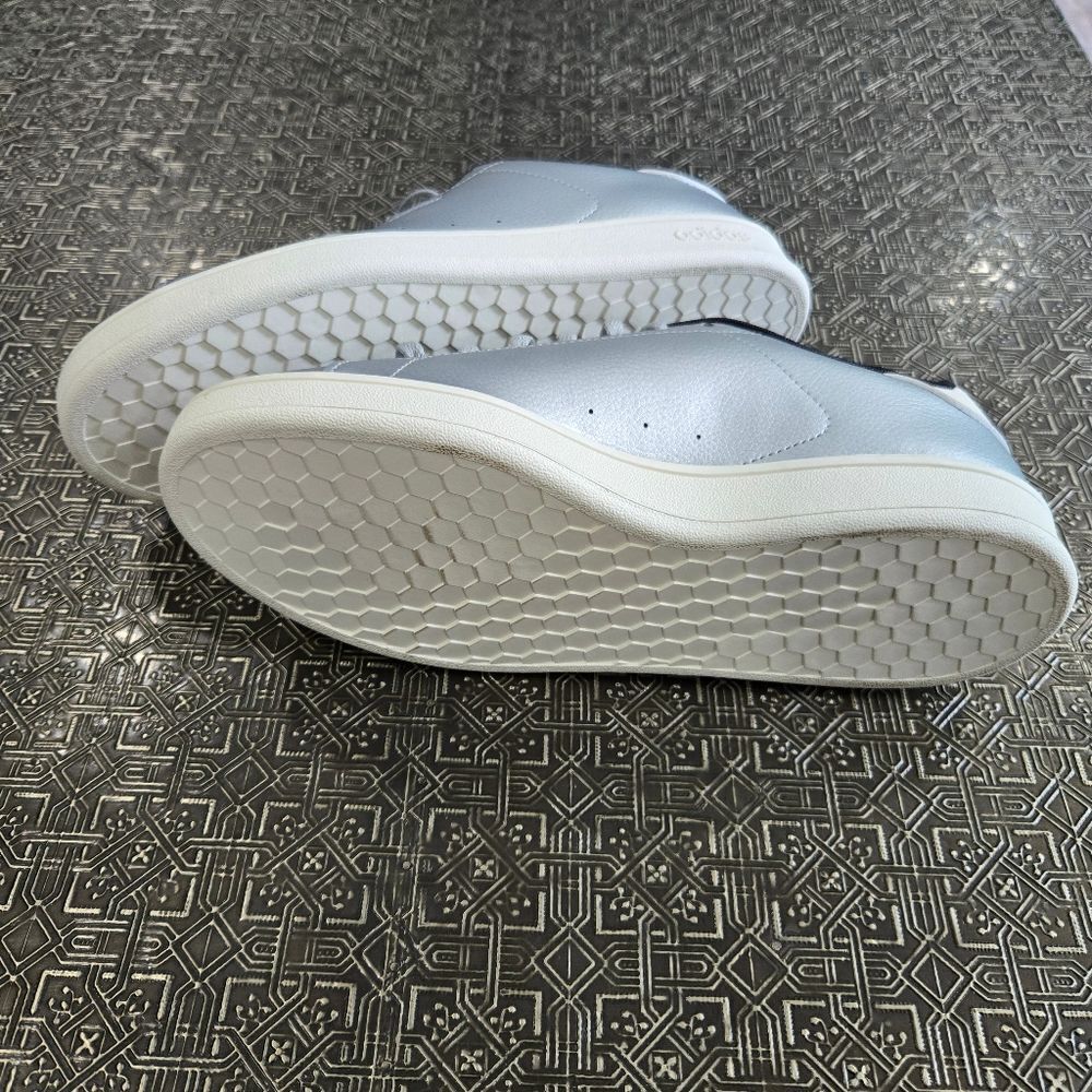 🐢 Adidas Urban Court Tennis Silver Sneakers Women Size 9 NEW - Picture 5 of 14